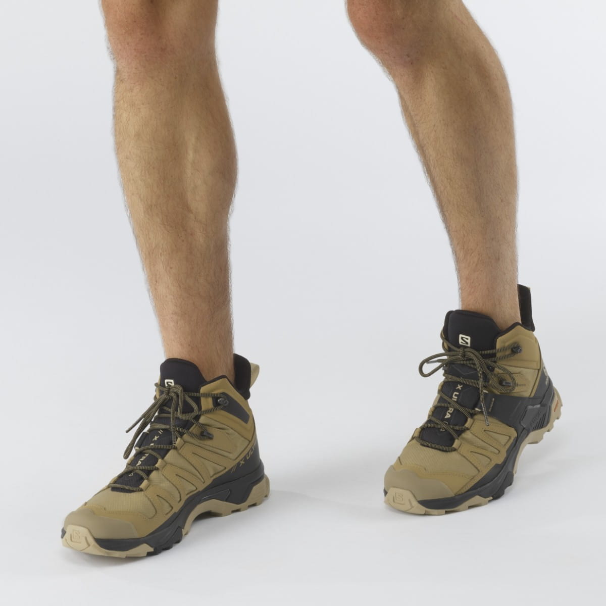 Salomon X Ultra Mid na stopach